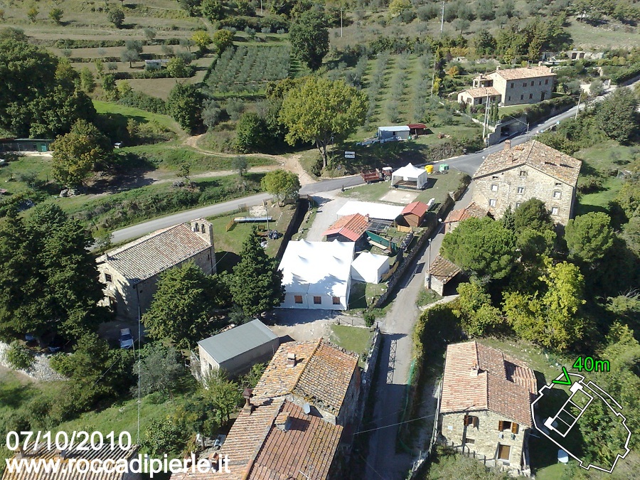 Allestimento degli stand dell'edizione 2010.