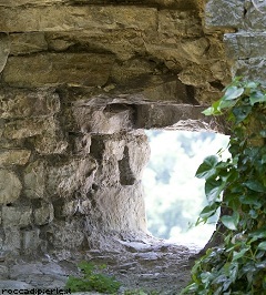 Immagine finestra Balestriera a Pierle